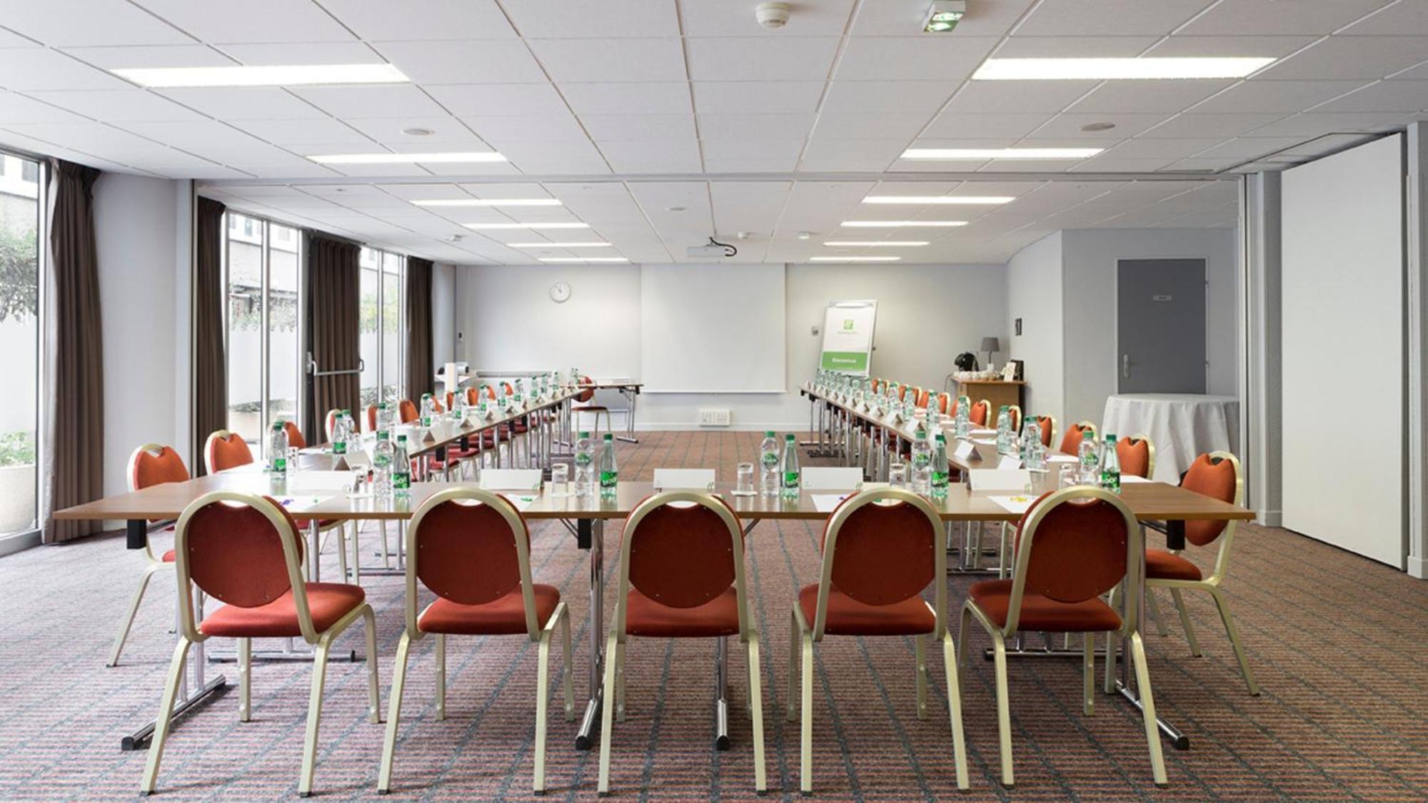 Holiday Inn Clermont Ferrand Centre By Ihg Exterior foto