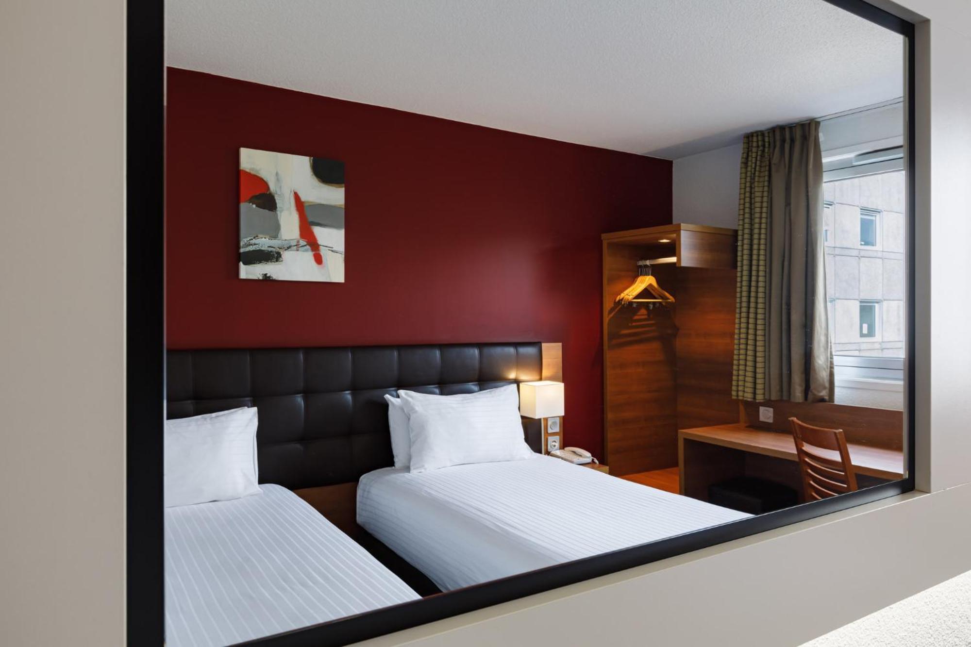 Holiday Inn Clermont Ferrand Centre By Ihg Exterior foto