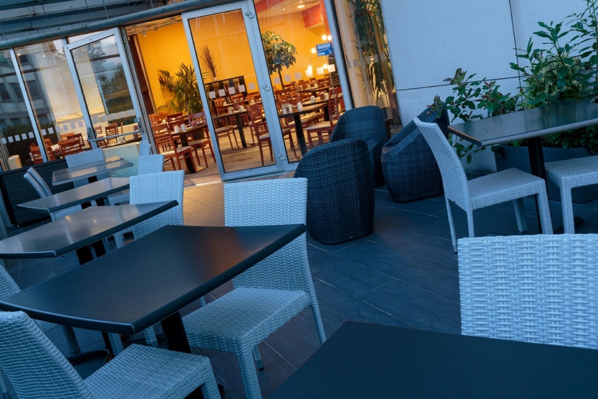 Holiday Inn Clermont Ferrand Centre By Ihg Exterior foto